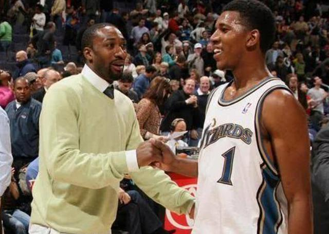 记者：马竞中卫勒诺尔芒预计伤缺一个半月至两个月（记者称马竞中卫勒诺尔芒预计因伤休战6至8周）