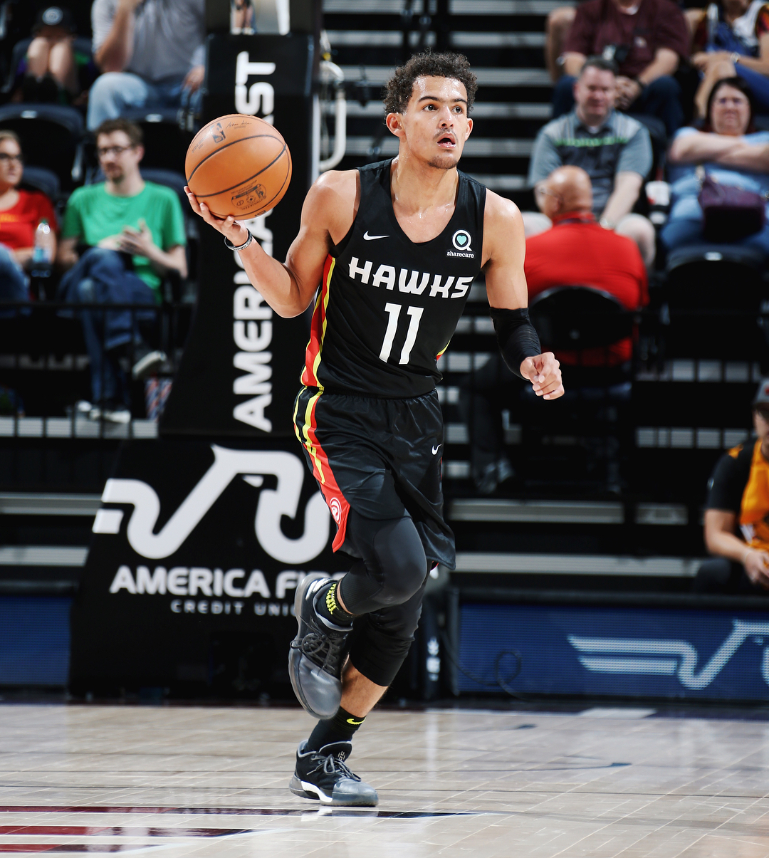 里夫斯：詹姆斯是历史级别的传球手，总在用最正确的方式打球（里夫斯：詹姆斯是联盟史上顶尖的传球手，始终以最正确方式打球）